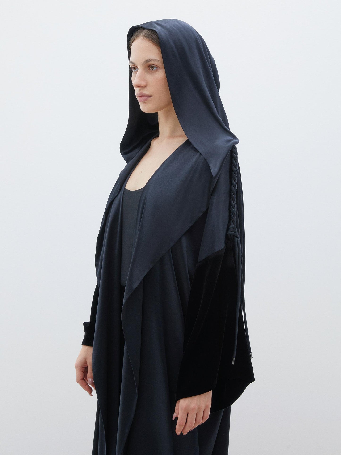 Hood and Shoulder Knit Detailed Abaya