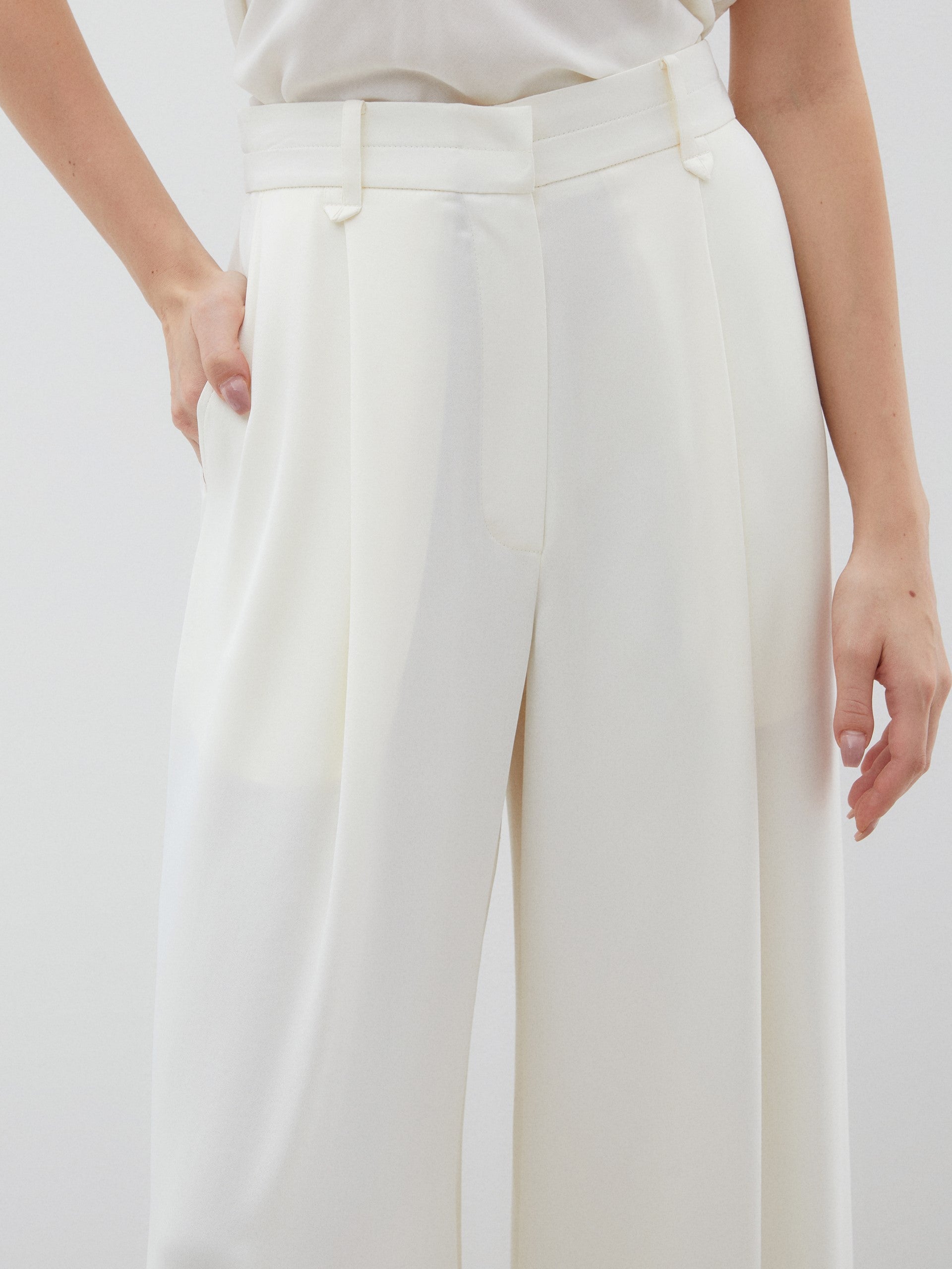 Pleated Detailed Wide Leg Ecru Trousers