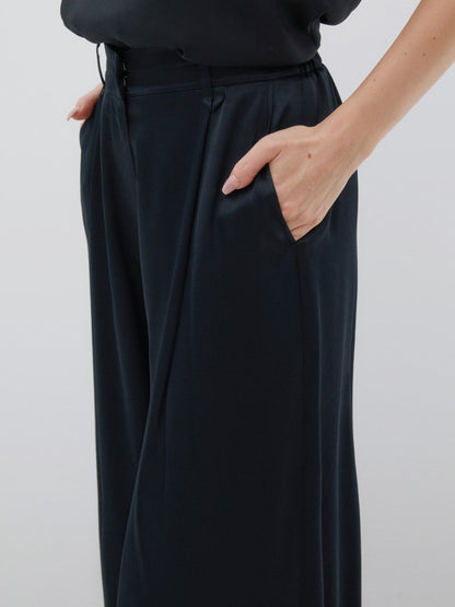 Pleated Detailed Black Wide Leg Trousers