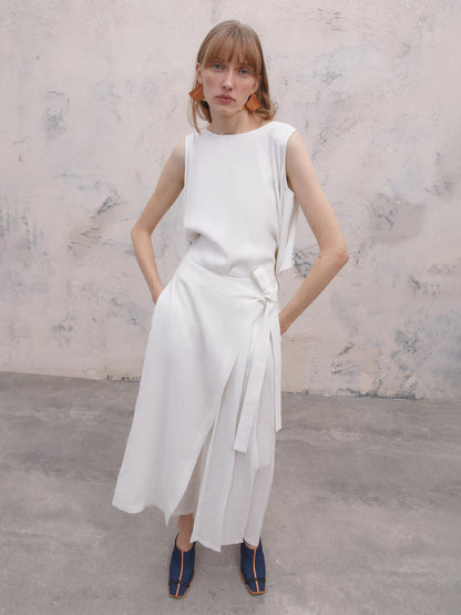 Pleat and Tie Detail Linen Trousers